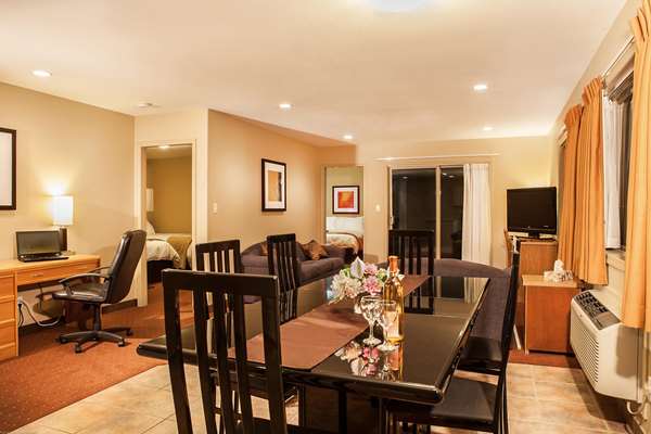 Suite - Coast Osoyoos Beach Hotel