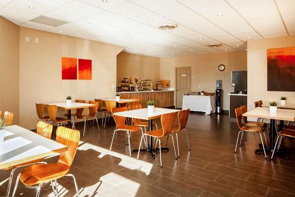  - Coast Osoyoos Beach Hotel