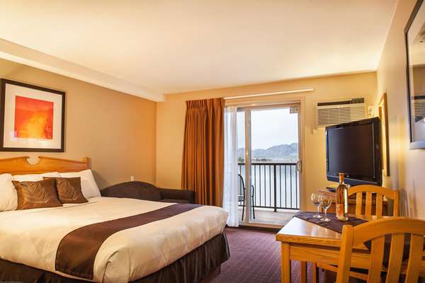  - Coast Osoyoos Beach Hotel