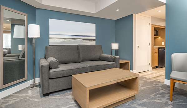  - Coast Tsawwassen Inn Delta