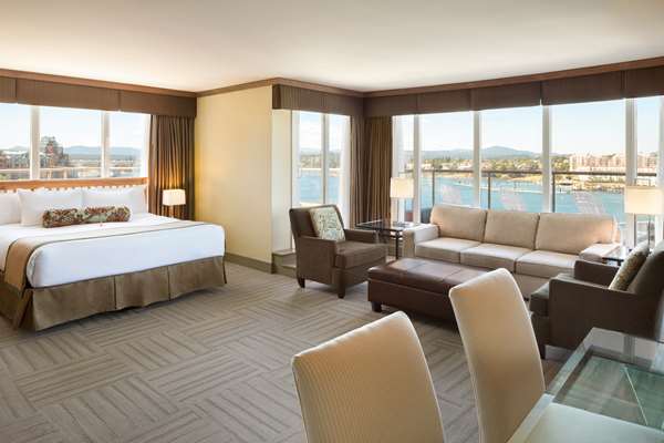 Suite - Coast Victoria Harbourside Hotel & Marina