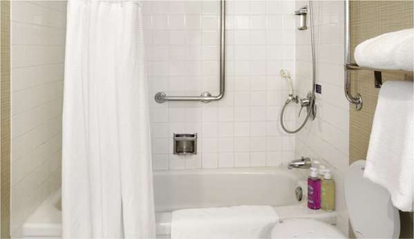  - Coast Victoria Harbourside Hotel & Marina