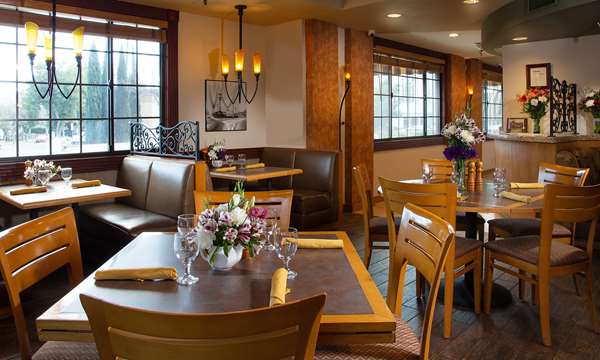 Restaurant - Safari Inn Burbank