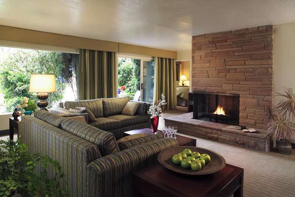 Suite - West Beach Inn Santa Barbara