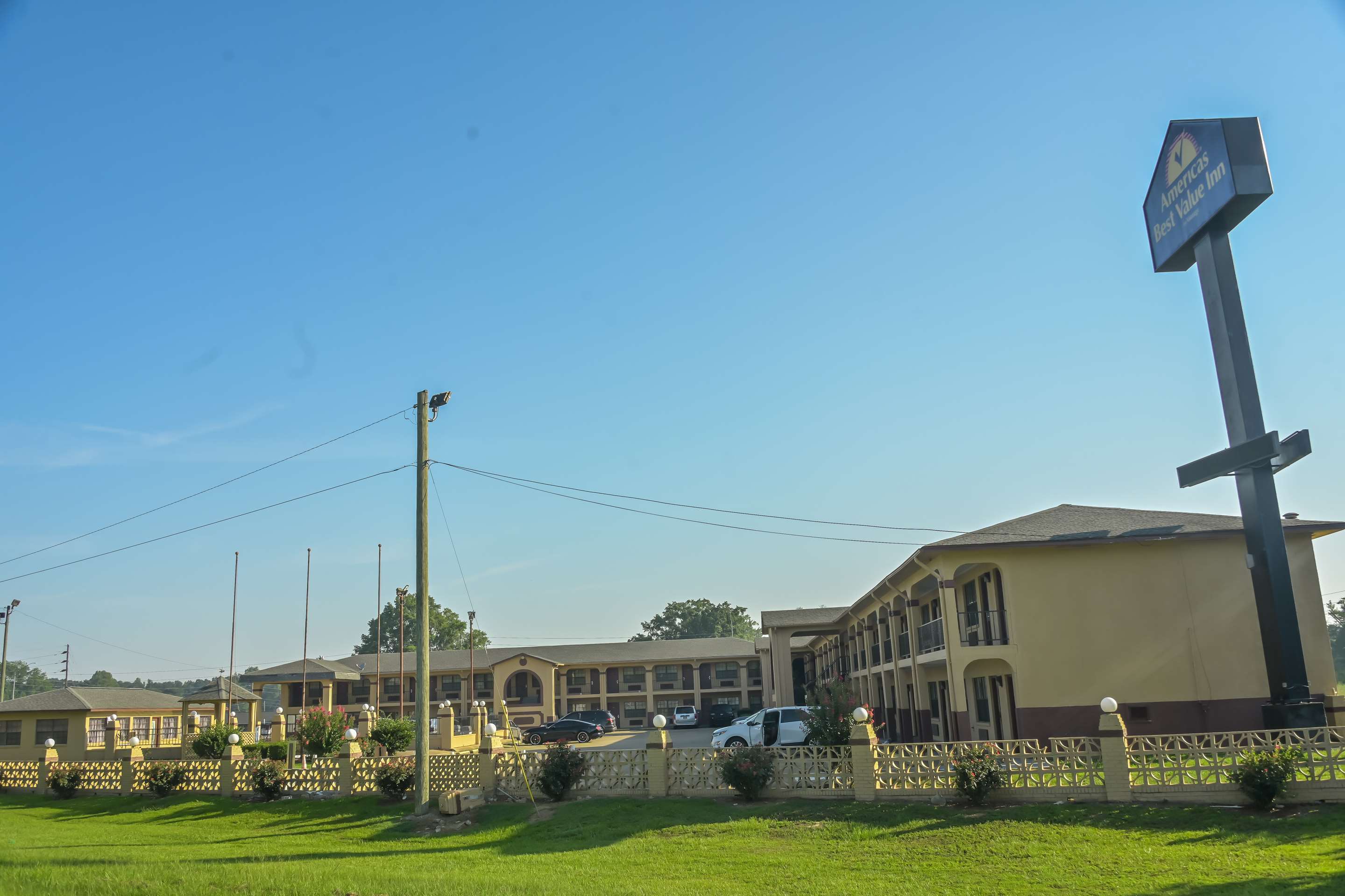 Exterior | Americas Best Value Inn Meridian