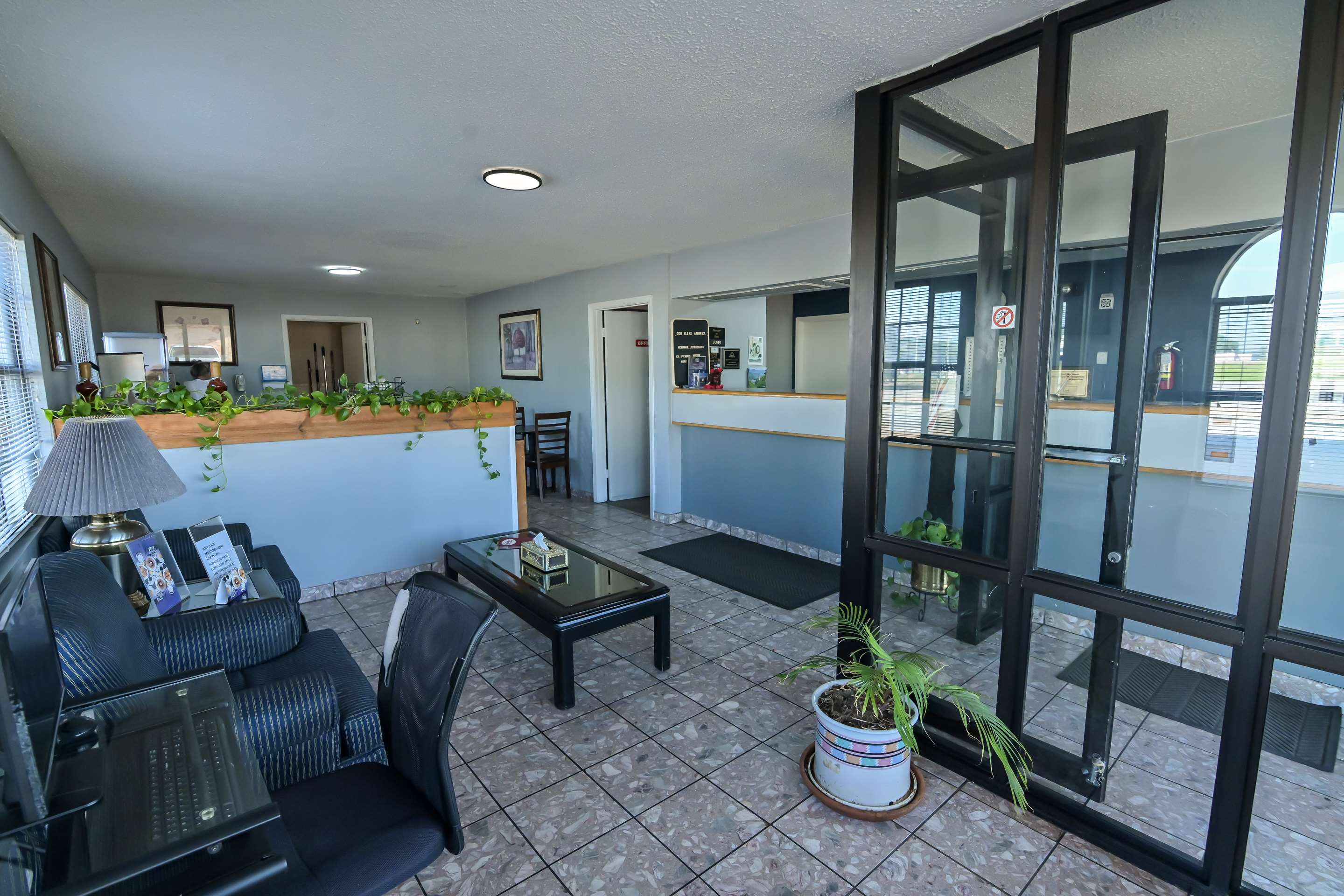 Lobby | Americas Best Value Inn Meridian