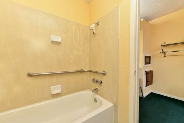  - Americas Best Value Inn Meridian - I-20 & I-59, Exit 152