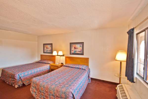  - Country Hearth Inn & Suites Marietta - I-75, Exit 260