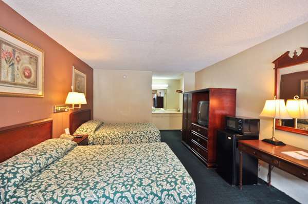  - Country Hearth Inn & Suites Marietta - I-75, Exit 260