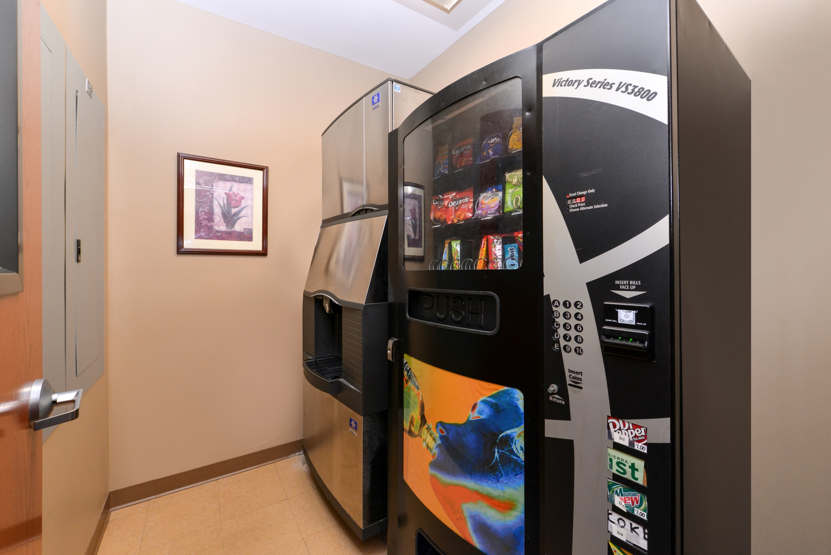 Vending Area | Country Hearth Inn & Suites Edwardsville St. Louis