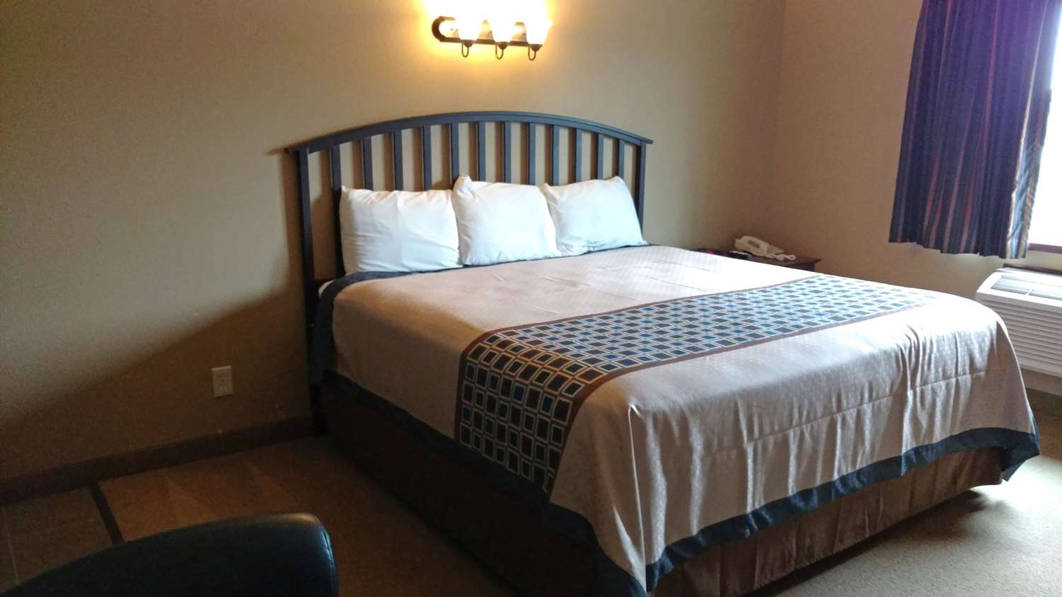 1 King Bed Executive Non-Smoking image