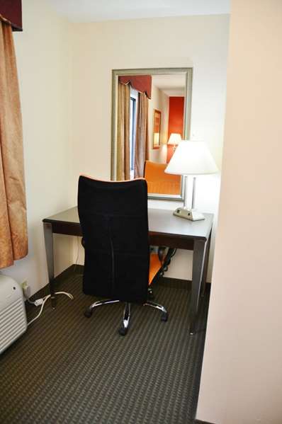  - Country Hearth Inn & Suites Kenton