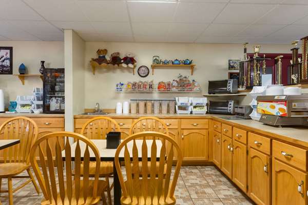 Restaurant - Travelodge Waasis