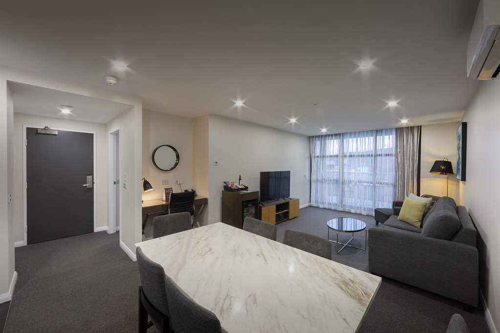 AVENUE HOTEL CANBERRA-guestroom-Guest Room,Suite,On-Site.jpg
