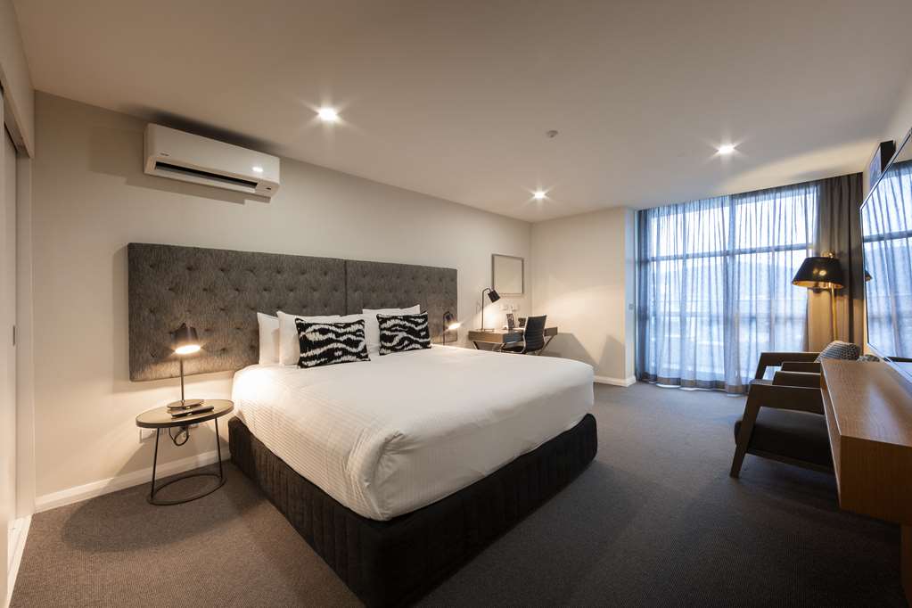 AVENUE HOTEL CANBERRA-guestroom-Guest Room,On-Site.jpg