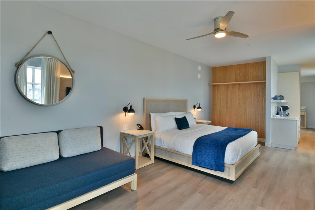 ROD N REEL RESORT-guestroom-Guest Room,On-Site.jpg