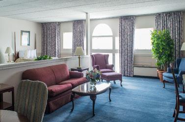 Suite - Westford Regency Inn & Conference Center - I-495, Exit 83