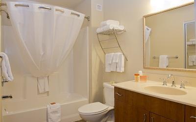  - Ledgestone Hotel Billings - I-90, Exit 447