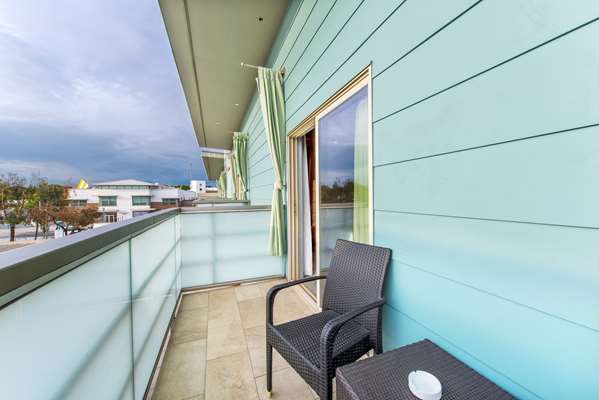  - Shade Hotel Manhattan Beach