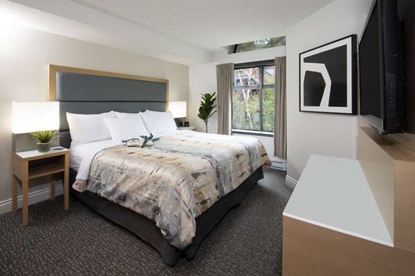 Suite - Crystal Lodge Whistler