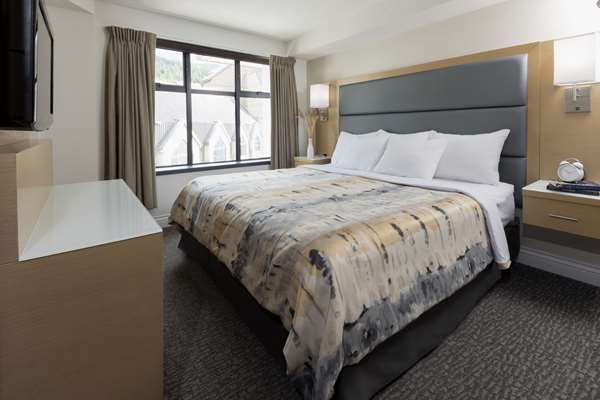 Suite - Crystal Lodge Whistler