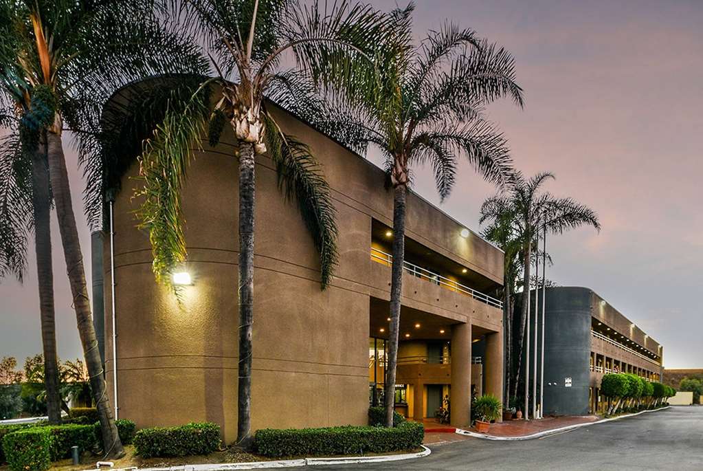 Travelodge Commerce LA Area