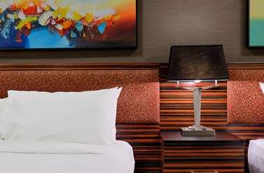  - Hotel Clique Calgary