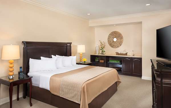 Suite - Ayres Hotel Orange - I-5, Exit 109