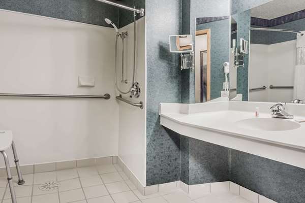  - Baymont Inn & Suites Mequon