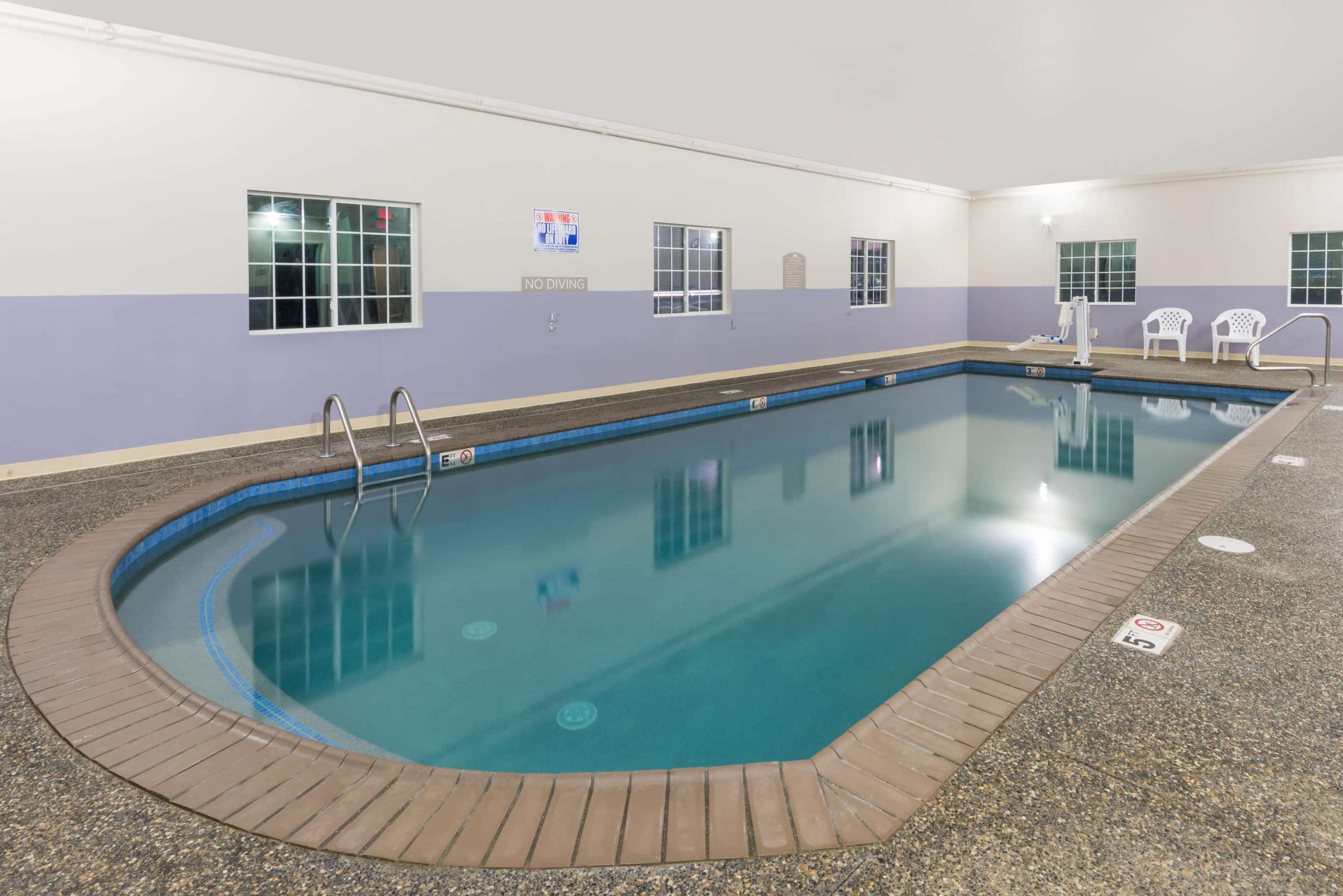 Pool - indoor
