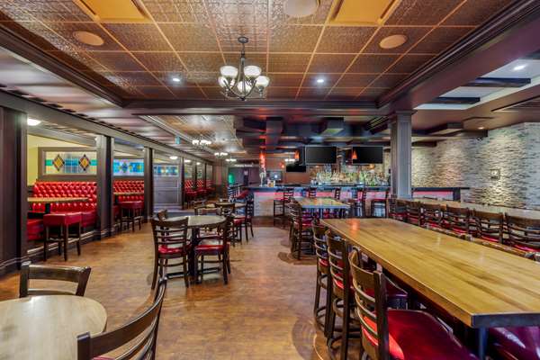 Restaurant - Best Western Plus Edmonton Airport Hotel Leduc