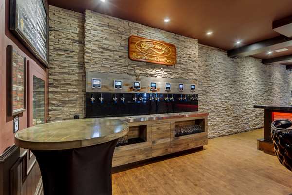 Restaurant - Best Western Plus Edmonton Airport Hotel Leduc