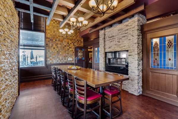 Restaurant - Best Western Plus Edmonton Airport Hotel Leduc