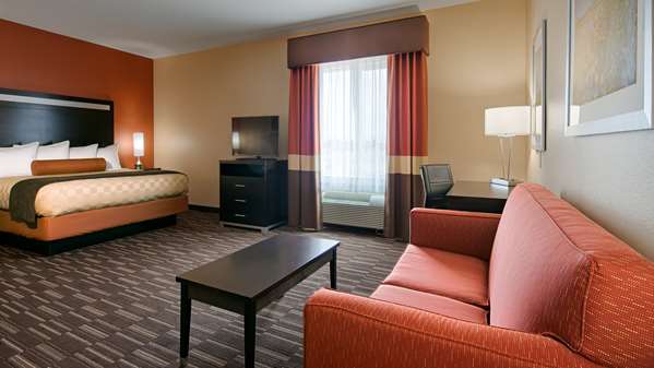 Suite - Best Western Plus Desert Poppy Inn Lancaster