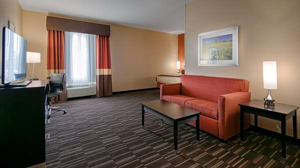 Suite - Best Western Plus Desert Poppy Inn Lancaster