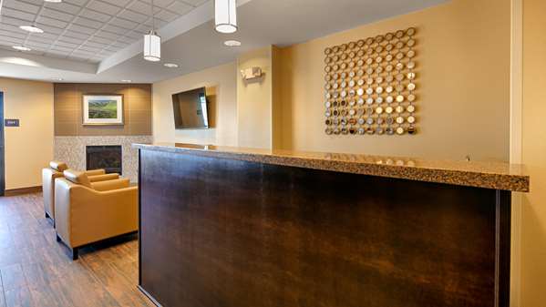  - Best Western Plus Desert Poppy Inn Lancaster