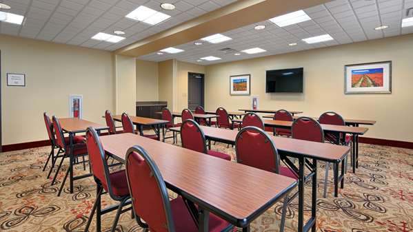  - Best Western Plus Desert Poppy Inn Lancaster