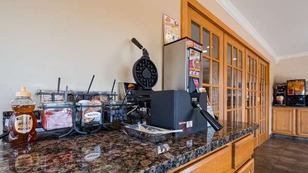 Amenities - Best Western Lorson Inn Flora