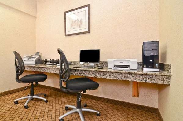Conference Area - Best Western Macomb Inn
