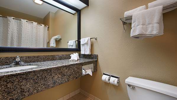  - Best Western Macomb Inn