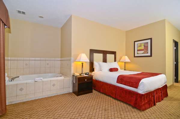  - Best Western Macomb Inn