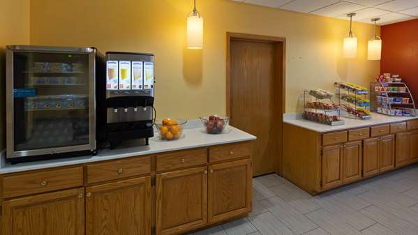 Amenities - Best Western Holiday Manor Hotel Newton