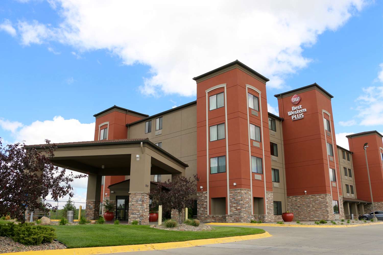 Best Western Plus Omaha Airport Inn Carter Lake, IA See Discounts
