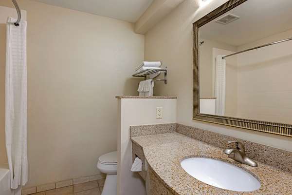  - Best Western Plus Omaha Airport Inn Carter Lake