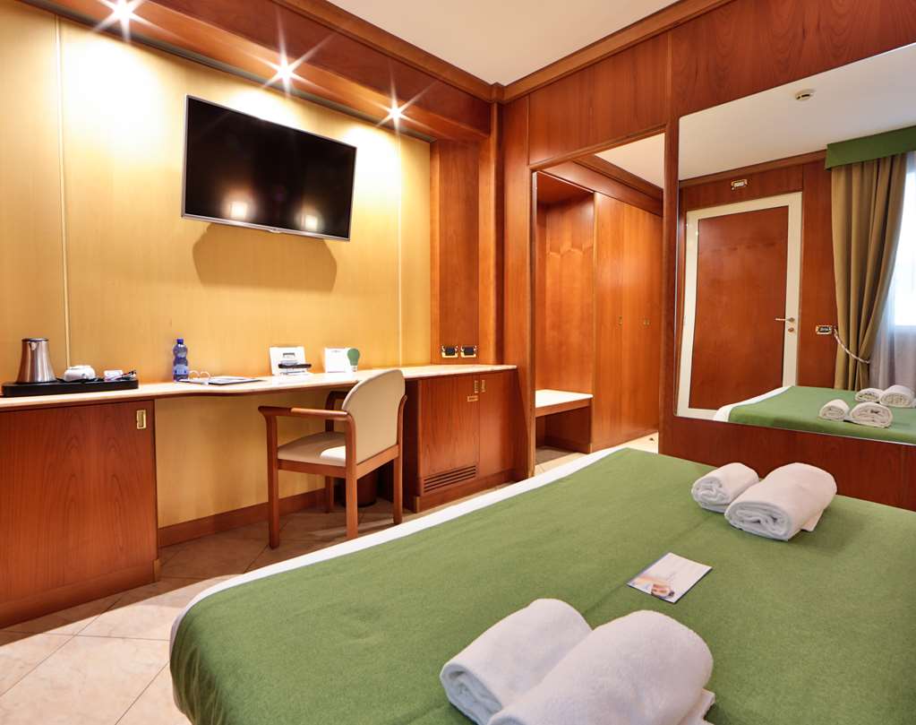 Best Western Hotel Anthurium-guestroom-Guest Room,On-Site.jpg