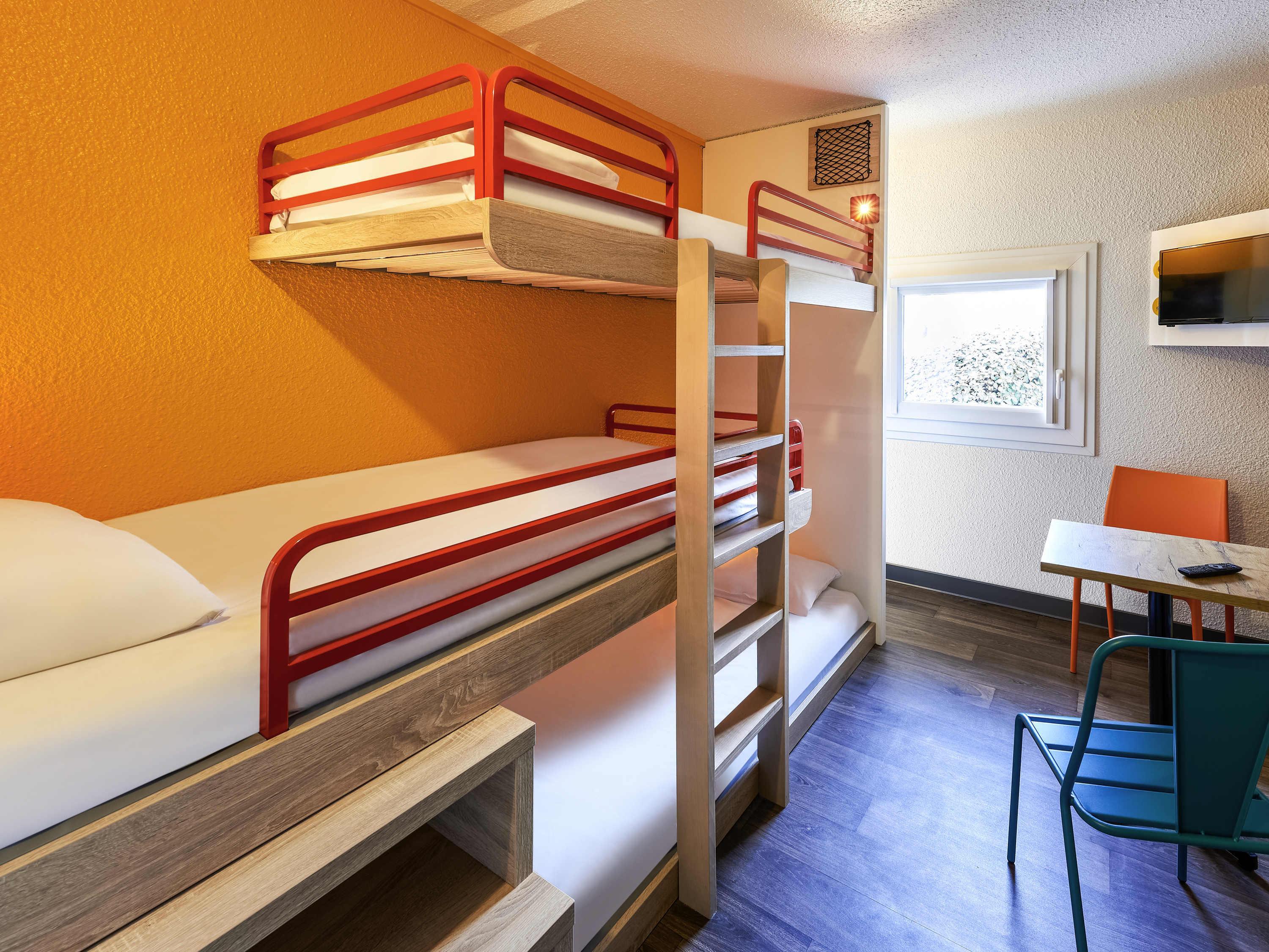 hotelF1 Beauvais Room Type - Break room for up to 3 travelers maximum