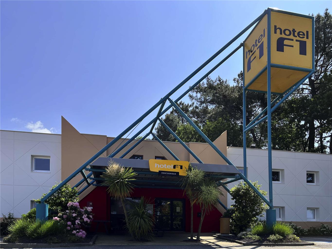 HotelF1 Lorient Hotel