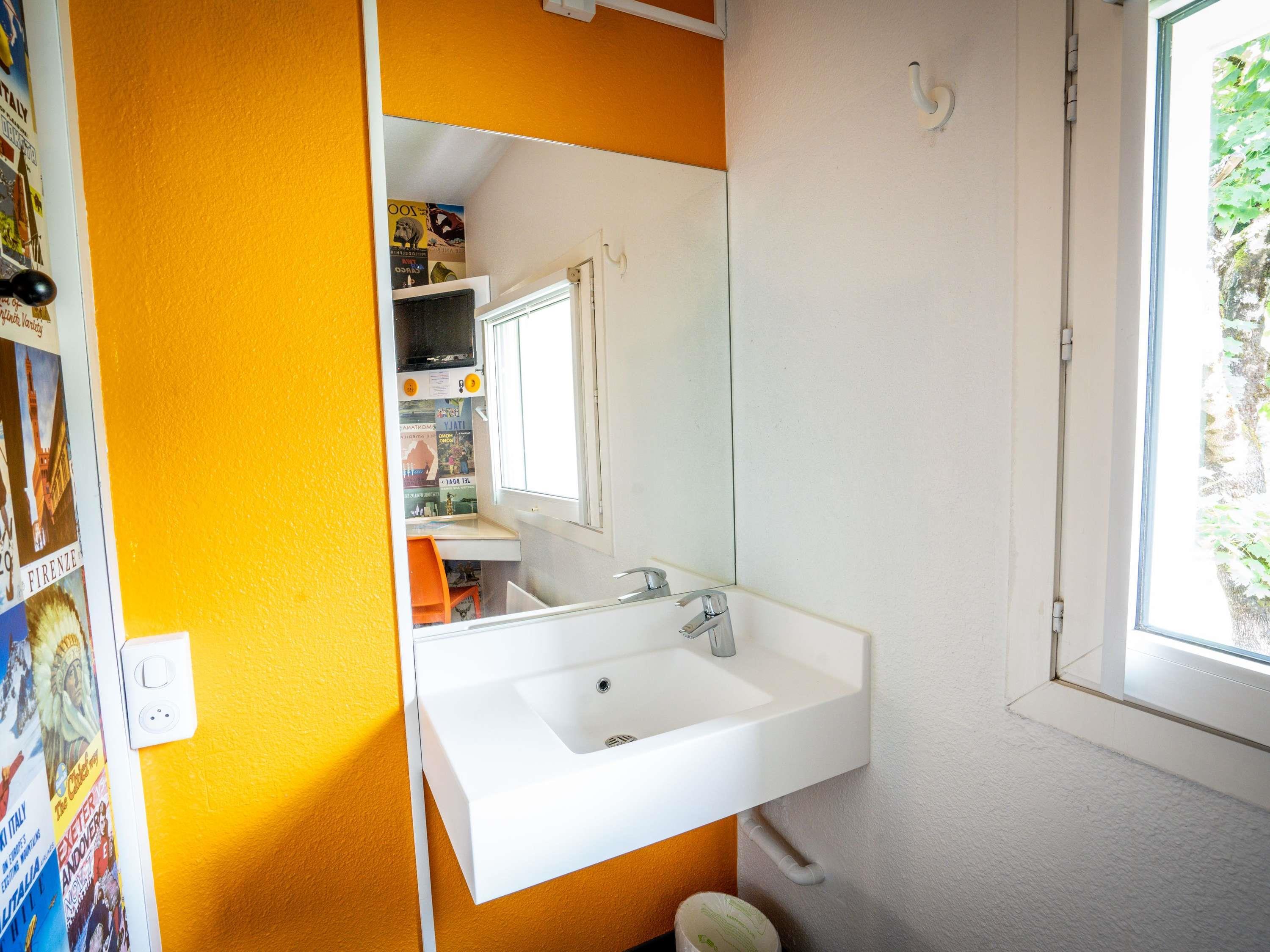 hotelF1 Brive Ussac Room Type - TRIO room for a maximum of three people