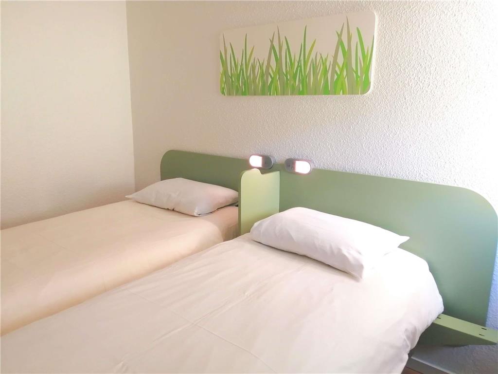 ibis budget Poitiers Sud - Tap to explore photos