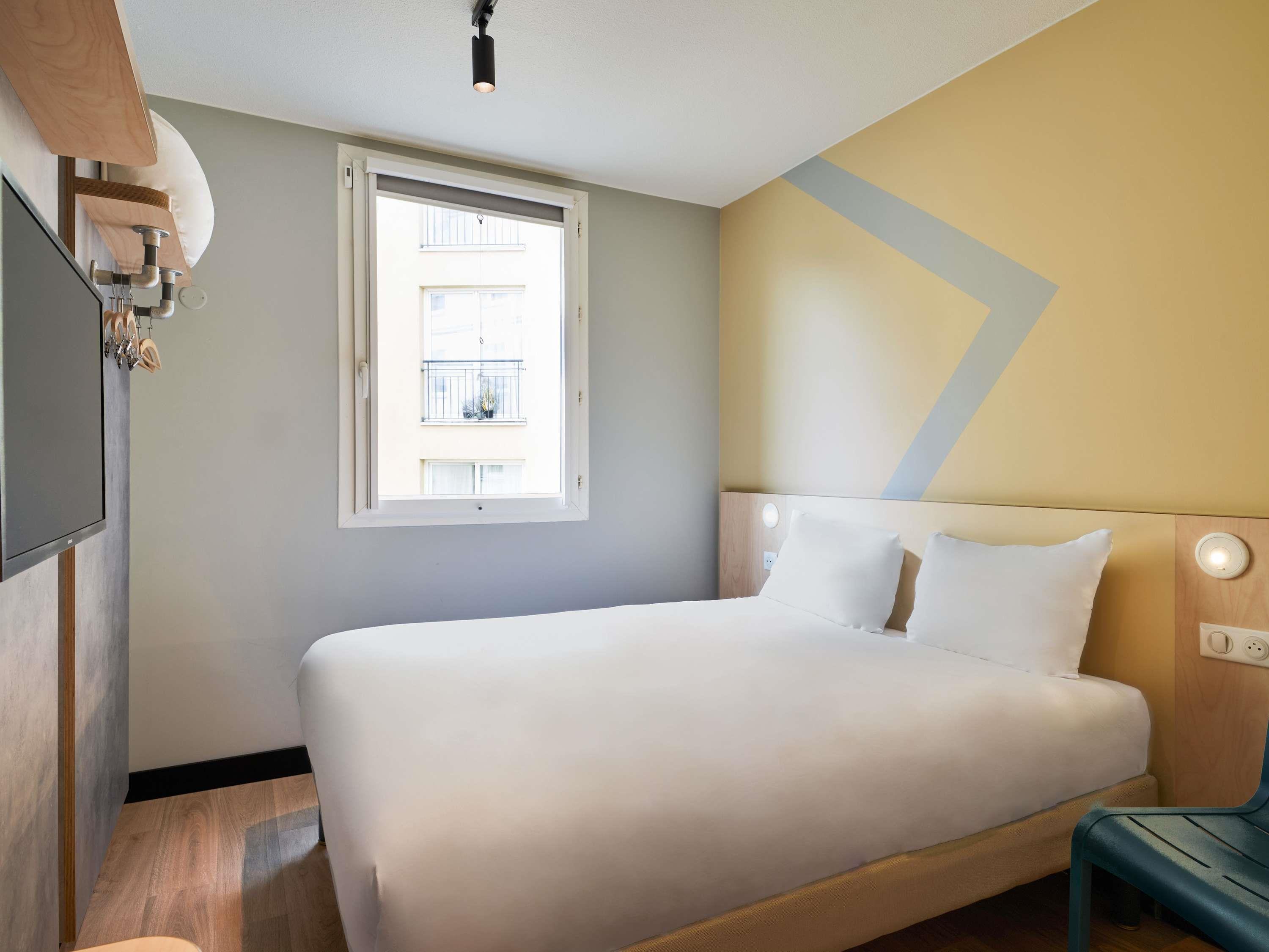 ibis budget Saint Maurice Room Type - Double Room with a large bed for 2 people